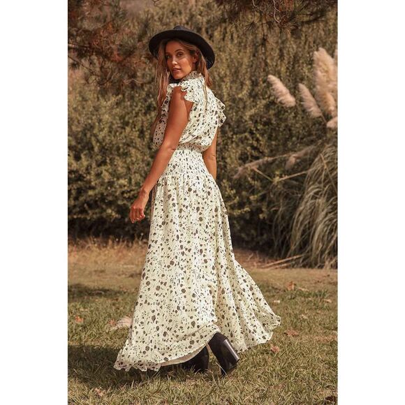 New Lulu’s Sweet Shimmer Cream Floral Print Smocked Maxi Dress Medium - Picture 2 of 11